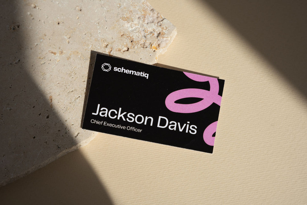 The Benefits of Personalized Business Card Frames for Branding in the Workplace